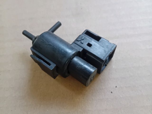 MAZDA MPV EGR / AGR Vákum Szelep