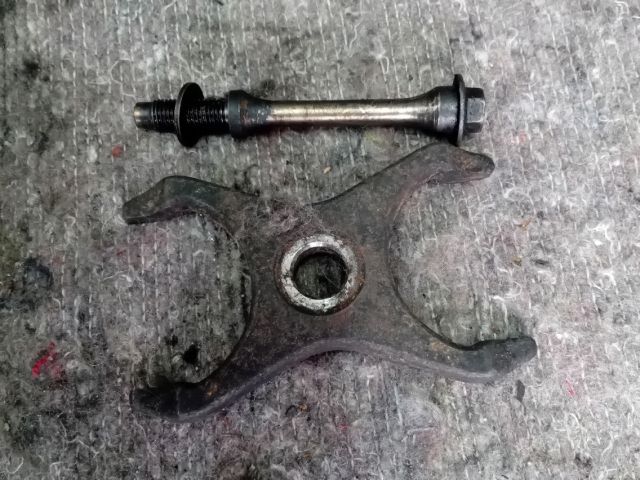 MAZDA MPV Porlasztó Lefogató