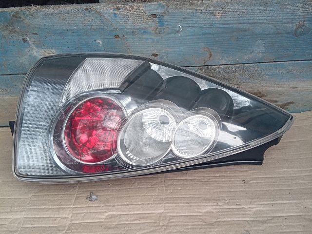 MAZDA 5 Bal Hátsó Lámpa