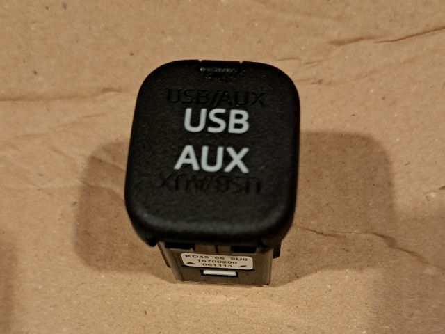 MAZDA 6 USB Aljzat